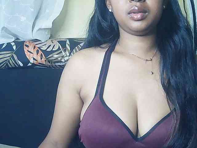 Queenihot webcam