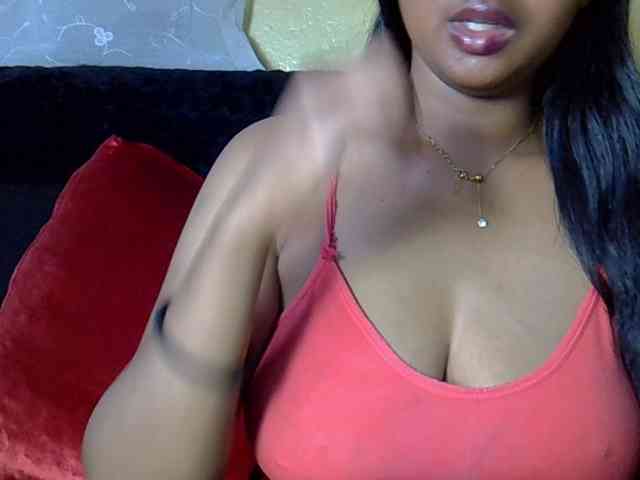 Queenihot webcam