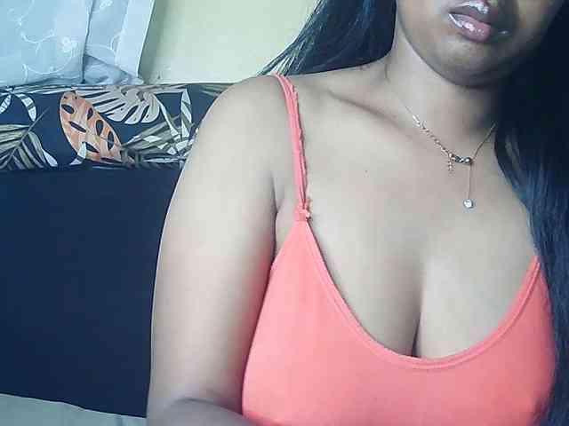Queenihot webcam