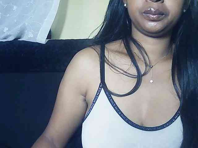 Queenihot webcam