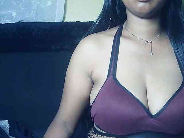 Queenihot webcam
