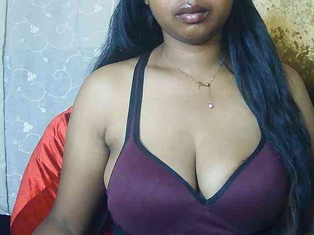 Queenihot webcam