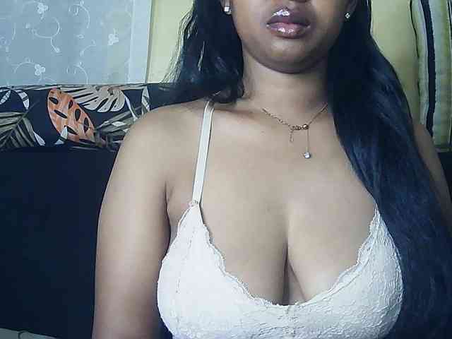 Queenihot webcam