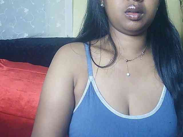 Queenihot webcam