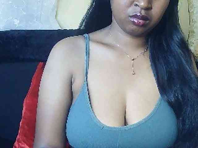 Queenihot webcam