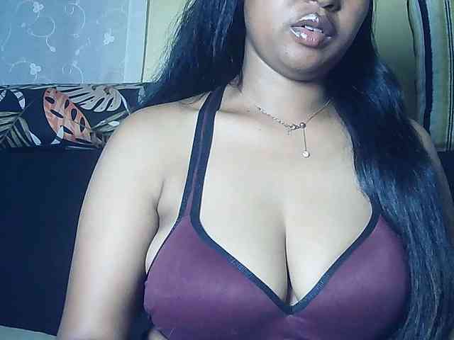 Queenihot webcam