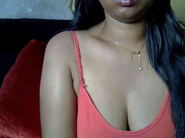 Queenihot webcam