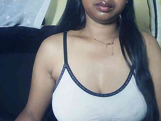 Queenihot webcam