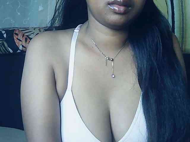 Queenihot webcam