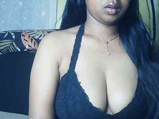 Queenihot webcam