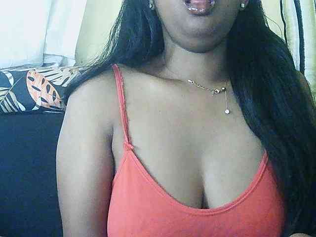 Queenihot webcam