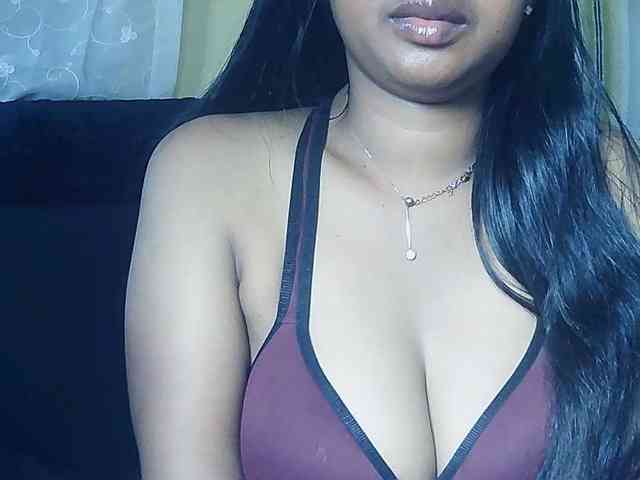 Queenihot webcam