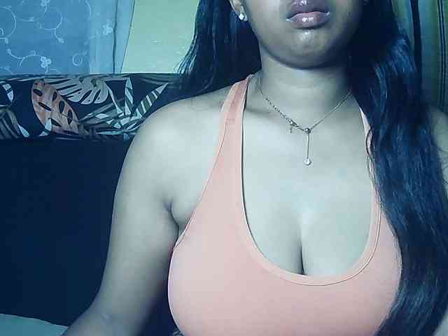 Queenihot webcam