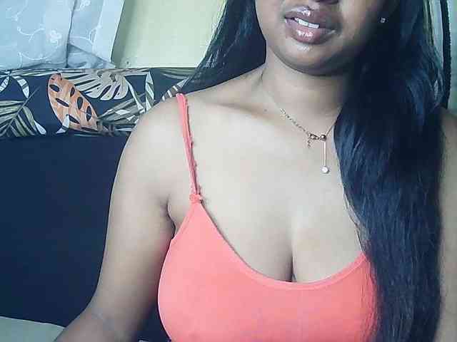 Queenihot webcam