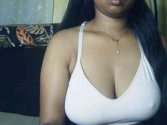 Queenihot webcam