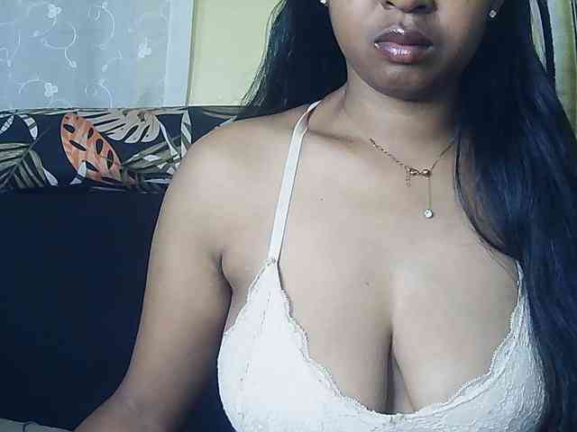 Queenihot webcam