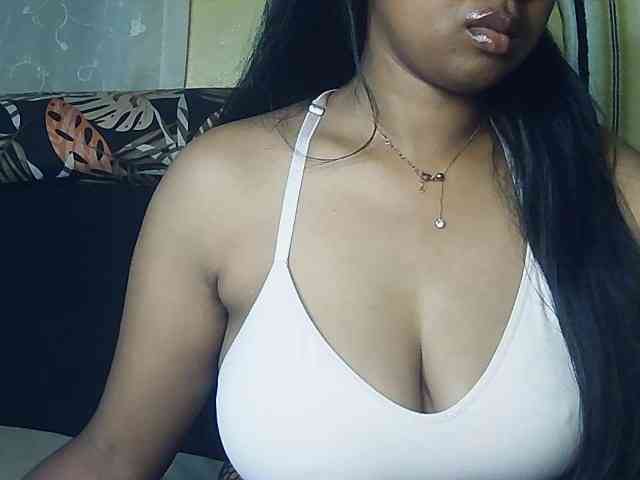 Queenihot webcam
