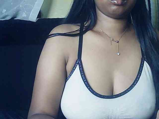 Queenihot webcam