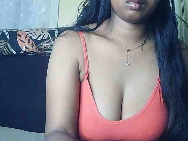 Queenihot webcam