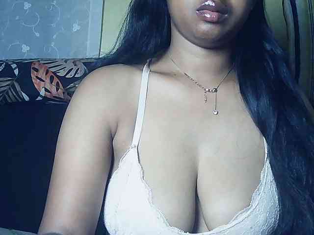 Queenihot webcam