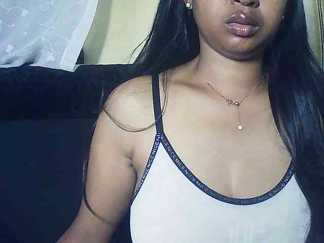 Queenihot webcam