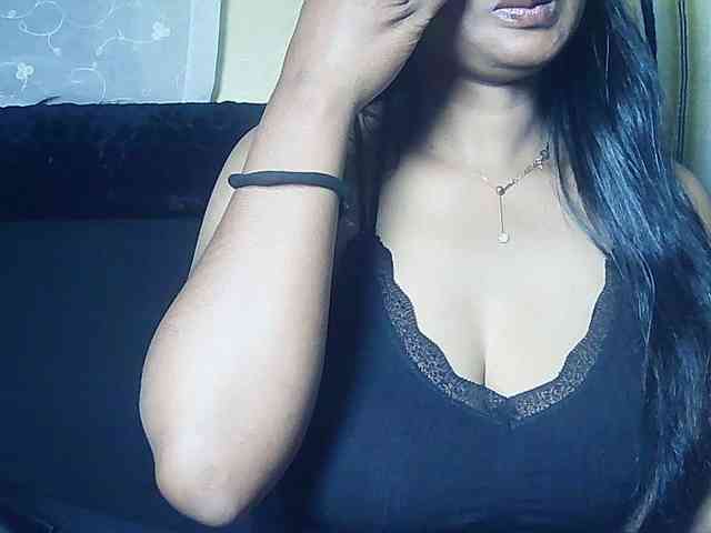 Queenihot webcam
