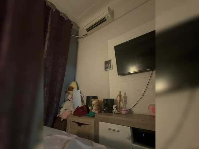Nikanika27 live cam on BongaCams