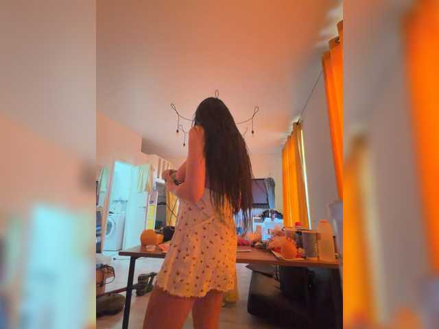 Nikanika27 live cam on BongaCams