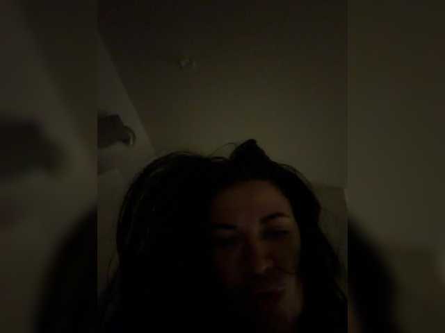 Nikanika27 live cam on BongaCams