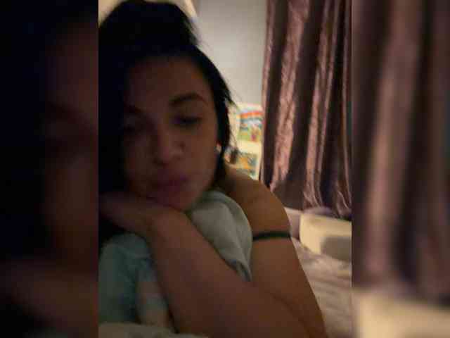 Nikanika27 webcam