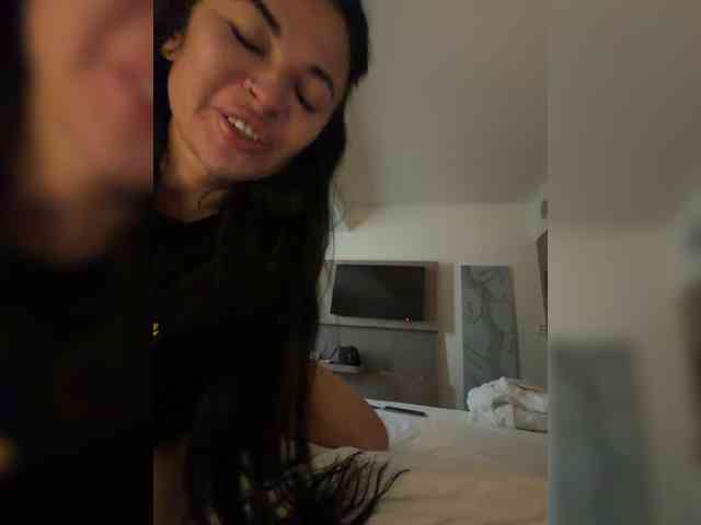 Nikanika27 webcam