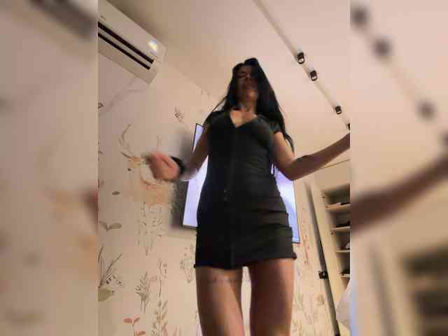 Nikanika27 webcam