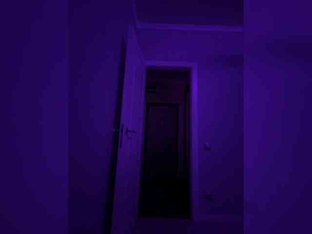 Nikanika27 webcam