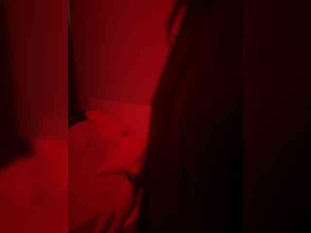 Nikanika27 webcam