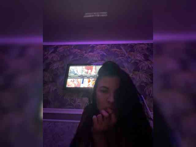 Nikanika27 webcam