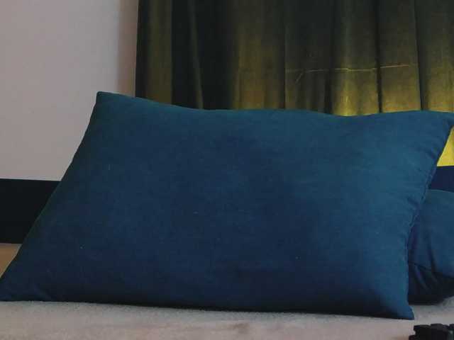 ScarlettNoirr live cam on BongaCams