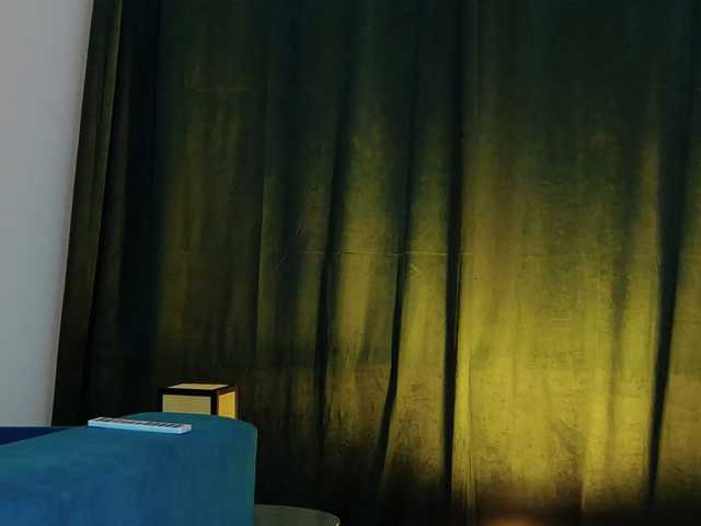 ScarlettNoirr live cam on BongaCams