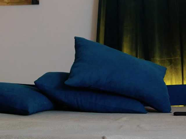 ScarlettNoirr live cam on BongaCams