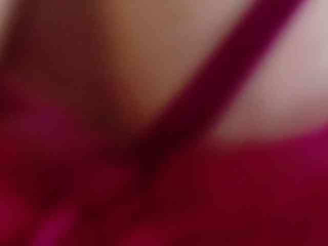 ScarlettNoirr webcam