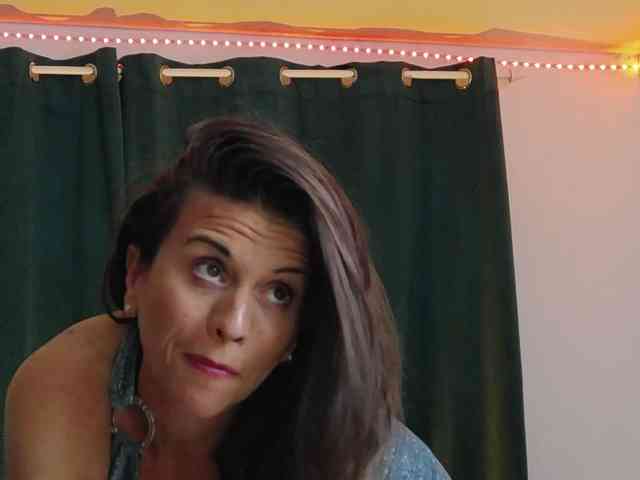 ScarlettNoirr webcam