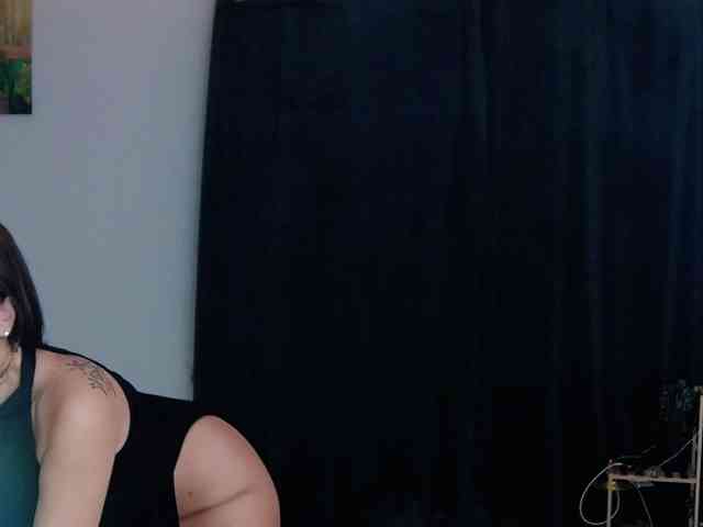 ScarlettNoirr webcam
