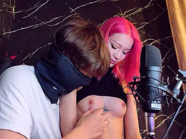 Molodaya live cam on BongaCams