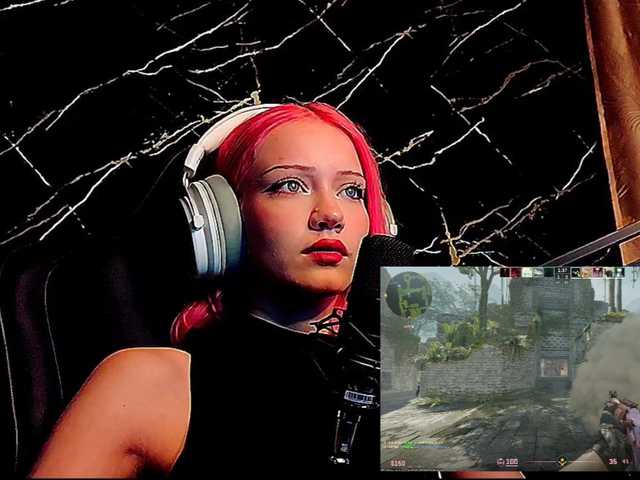 Molodaya live cam on BongaCams