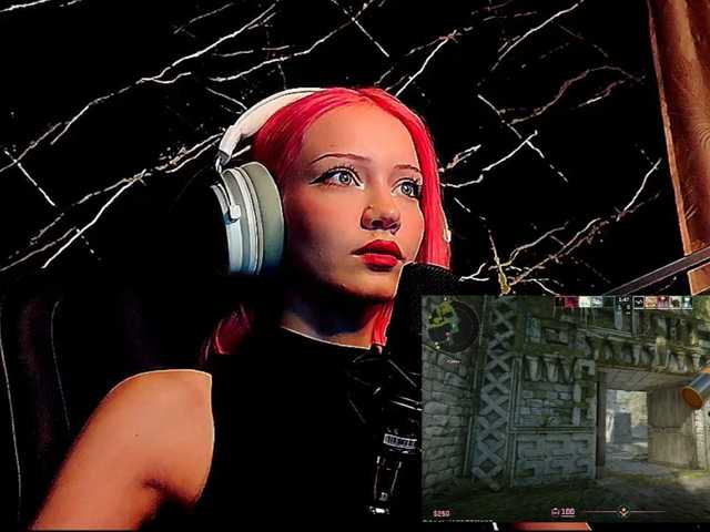 Molodaya live cam on BongaCams