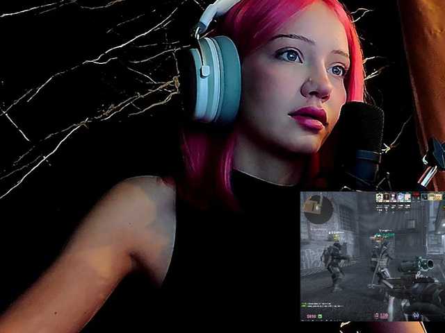 Molodaya live cam on BongaCams