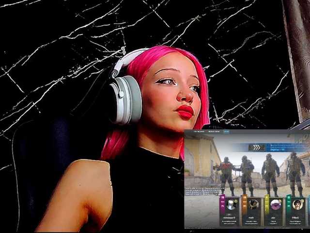 Molodaya live cam on BongaCams