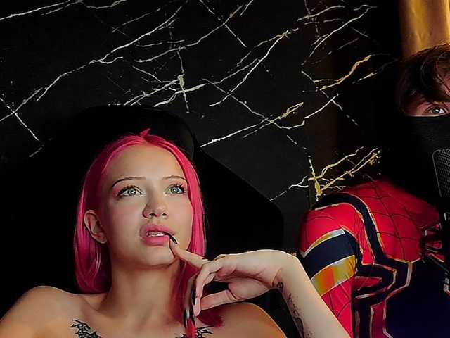 Molodaya live cam on BongaCams