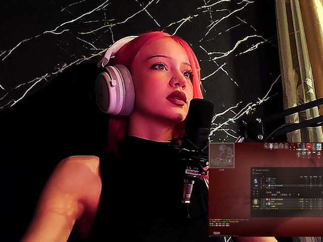Molodaya live cam on BongaCams