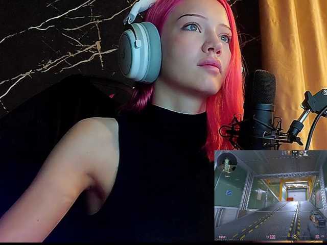 Molodaya live cam on BongaCams
