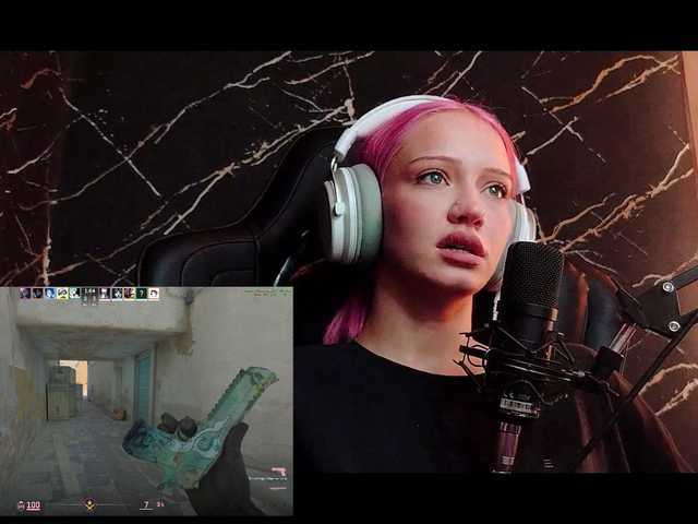 Molodaya live cam on BongaCams